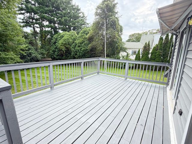 79 Porter Rd, East Longmeadow, MA 01028