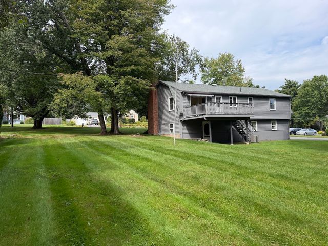 79 Porter Rd, East Longmeadow, MA 01028