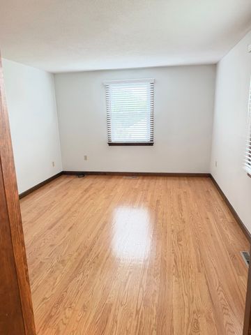 79 Porter Rd, East Longmeadow, MA 01028