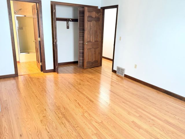 79 Porter Rd, East Longmeadow, MA 01028