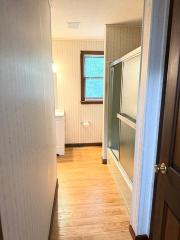 79 Porter Rd, East Longmeadow, MA 01028