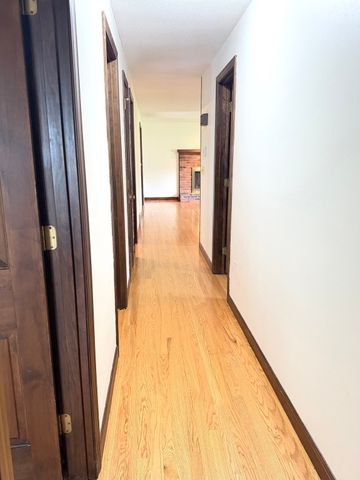 79 Porter Rd, East Longmeadow, MA 01028