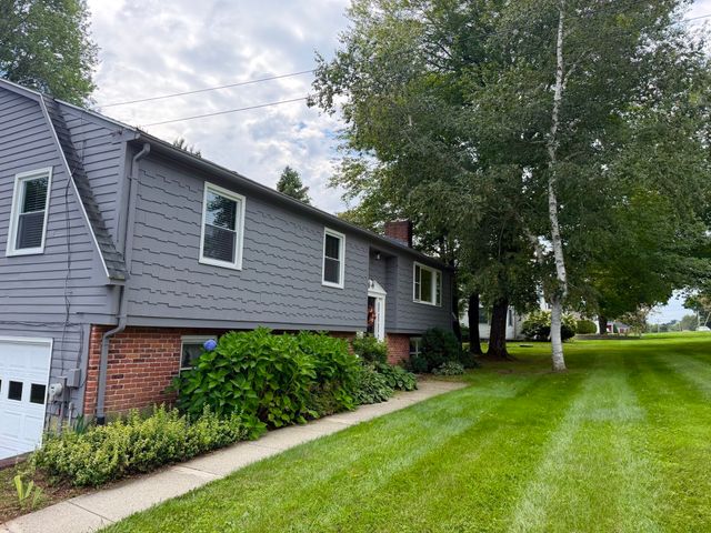 79 Porter Rd, East Longmeadow, MA 01028