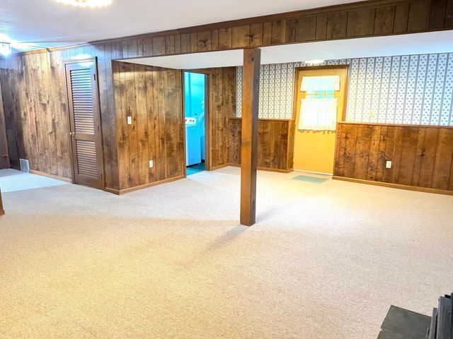 79 Porter Rd, East Longmeadow, MA 01028