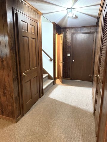 79 Porter Rd, East Longmeadow, MA 01028