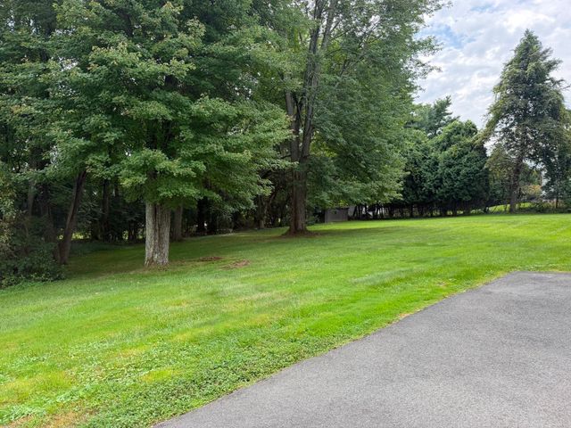 79 Porter Rd, East Longmeadow, MA 01028