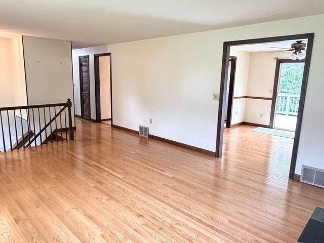 79 Porter Rd, East Longmeadow, MA 01028