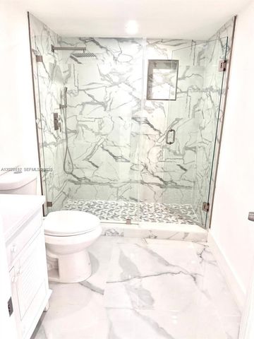 712 Hialeah Dr, Hialeah, FL 33010