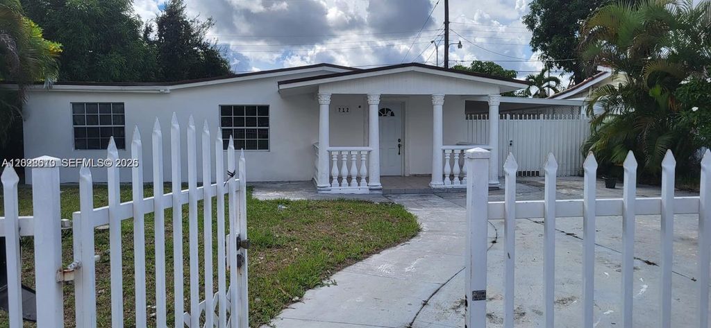 712 Hialeah Dr, Hialeah, FL 33010