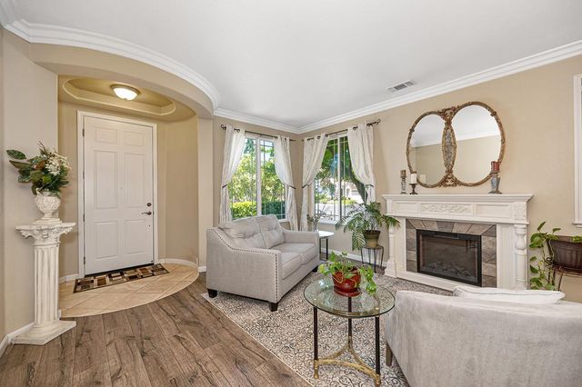 216 Needle Ct, Roseville, CA 95678