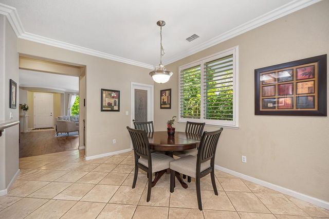 216 Needle Ct, Roseville, CA 95678