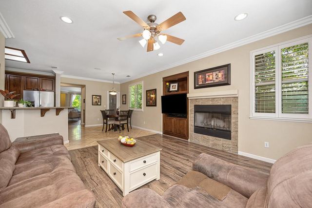 216 Needle Ct, Roseville, CA 95678