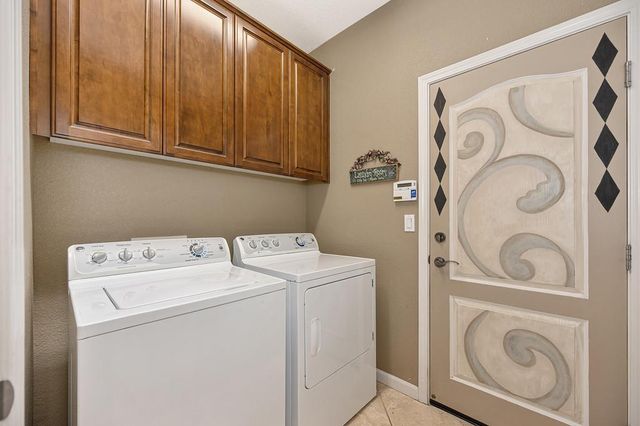 216 Needle Ct, Roseville, CA 95678