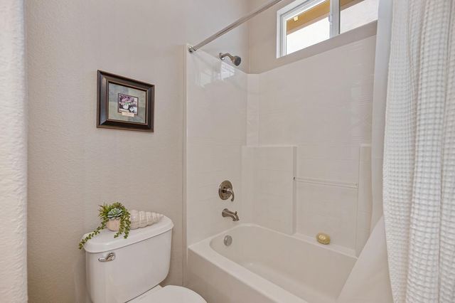 216 Needle Ct, Roseville, CA 95678