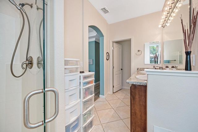 216 Needle Ct, Roseville, CA 95678