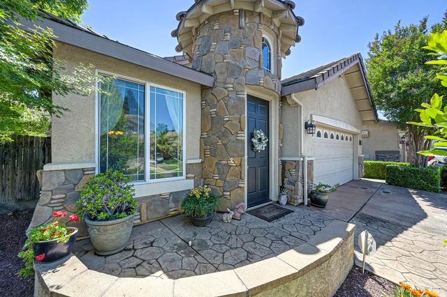 216 Needle Ct, Roseville, CA 95678