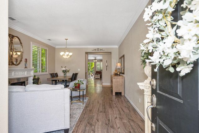 216 Needle Ct, Roseville, CA 95678