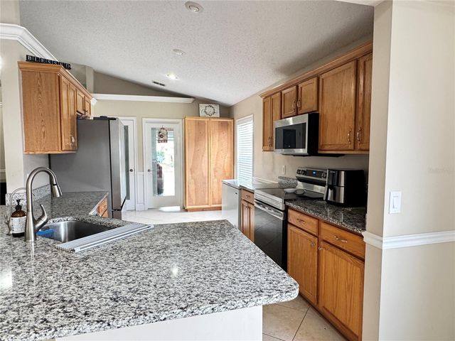 220 MILFORD STREET, Davenport, FL 33897