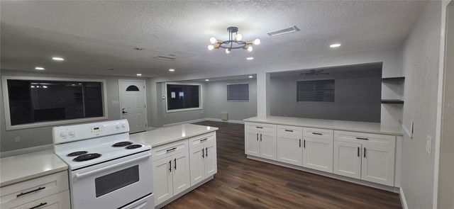 1304 MAYFLOWER DRIVE, Lakeland, FL 33810