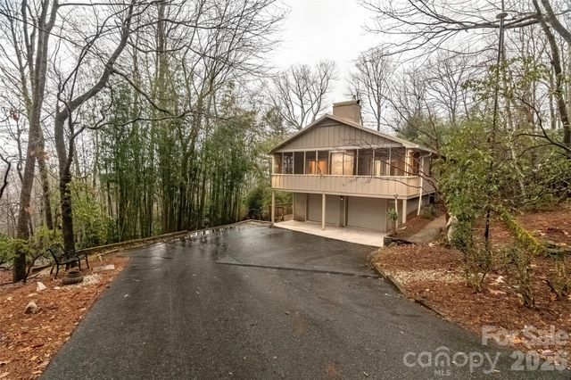 120 Breckenridge Court, Hendersonville, NC 28739