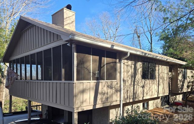 120 Breckenridge Court, Hendersonville, NC 28739