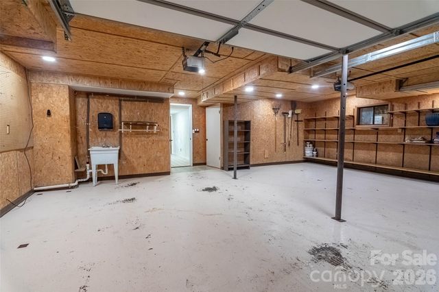 120 Breckenridge Court, Hendersonville, NC 28739