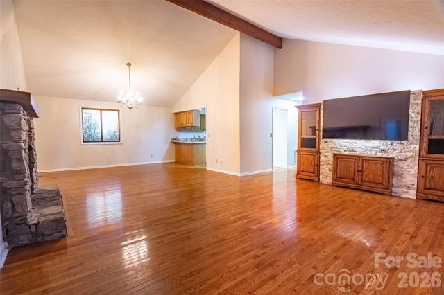 120 Breckenridge Court, Hendersonville, NC 28739