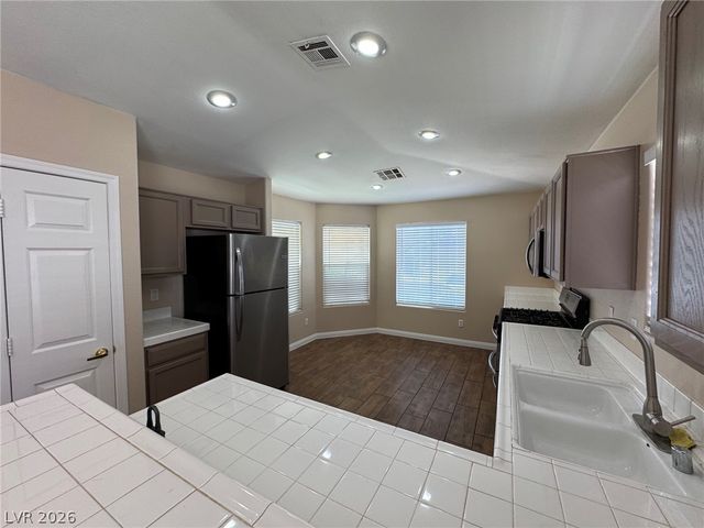 1574 Autum Hill, Henderson, NV 89052