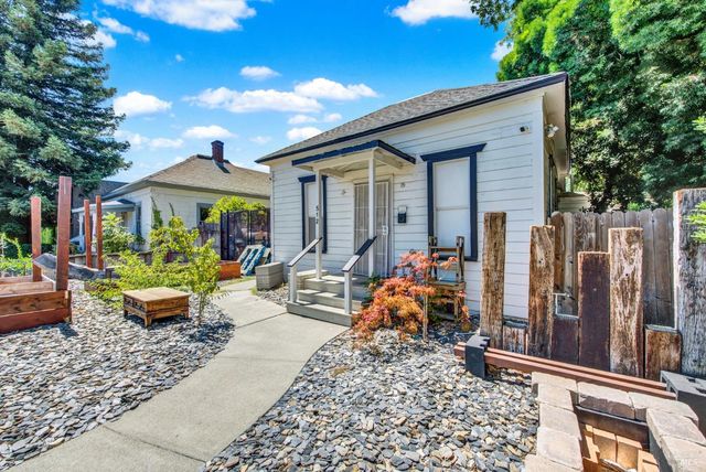 512 Davis St, Vacaville, CA 95688