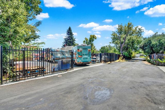512 Davis St, Vacaville, CA 95688