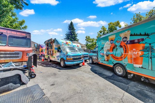 512 Davis St, Vacaville, CA 95688