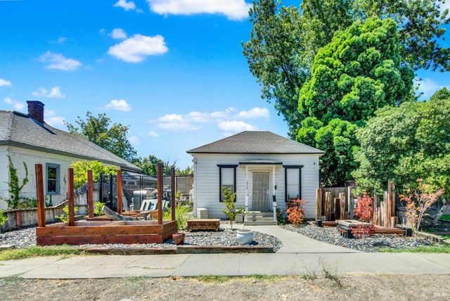 512 Davis St, Vacaville, CA 95688