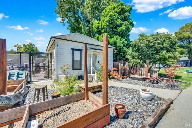 512 Davis St, Vacaville, CA 95688