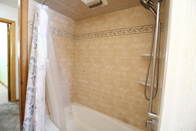 W153N9972 Neptune DRIVE, Germantown, WI 53022