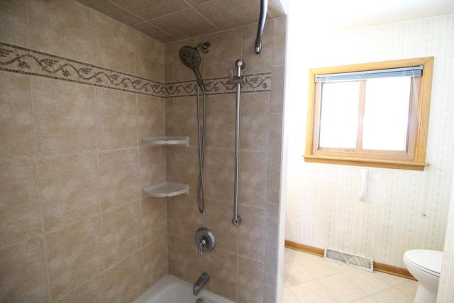 W153N9972 Neptune DRIVE, Germantown, WI 53022