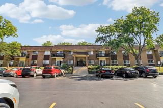 3435 83rd Street C18, Woodridge, IL 60517