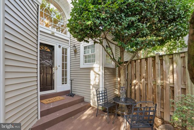 7554 CROSS GATE LN, Alexandria, VA 22315
