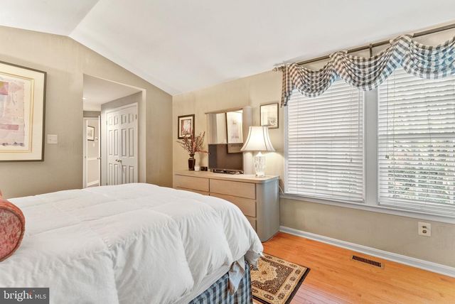 7554 CROSS GATE LN, Alexandria, VA 22315
