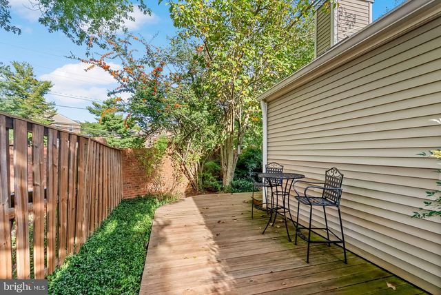 7554 CROSS GATE LN, Alexandria, VA 22315