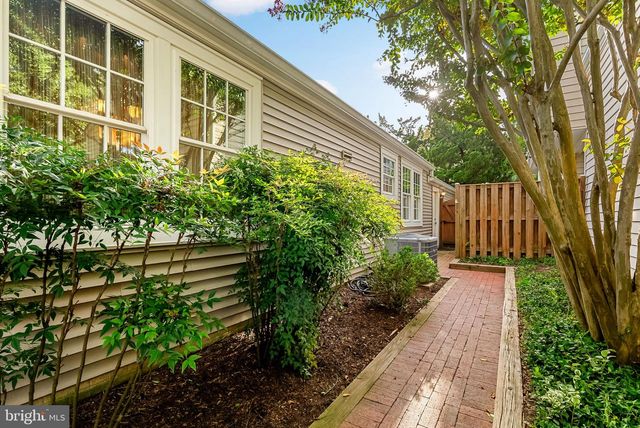 7554 CROSS GATE LN, Alexandria, VA 22315