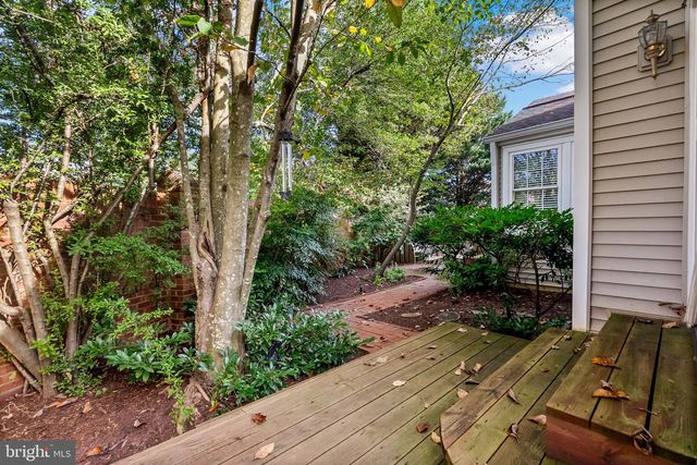 7554 CROSS GATE LN, Alexandria, VA 22315