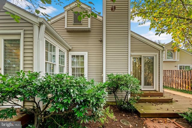 7554 CROSS GATE LN, Alexandria, VA 22315