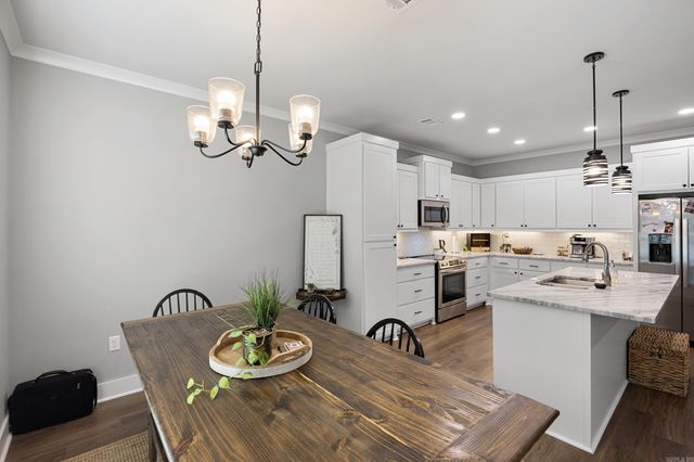 38 Sunset Boulevard, Morrilton, AR 72110