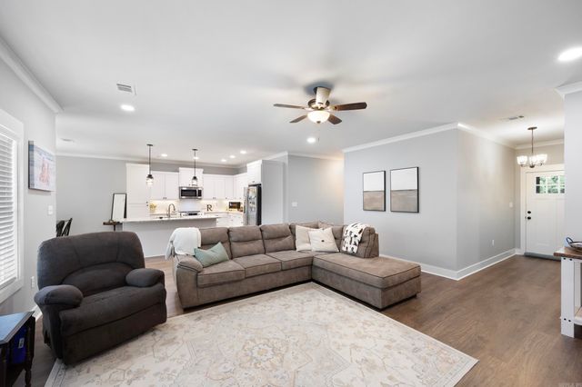 38 Sunset Boulevard, Morrilton, AR 72110