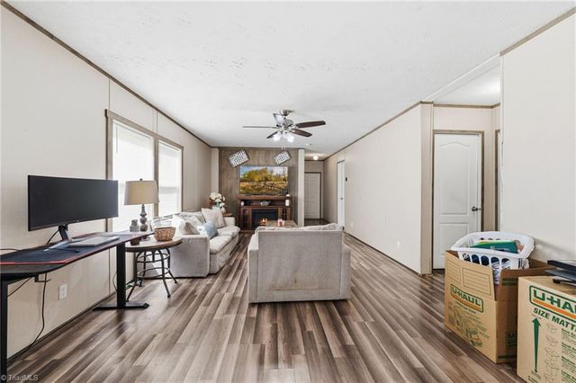 121 Sweetbriar Road, Thomasville, NC 27360