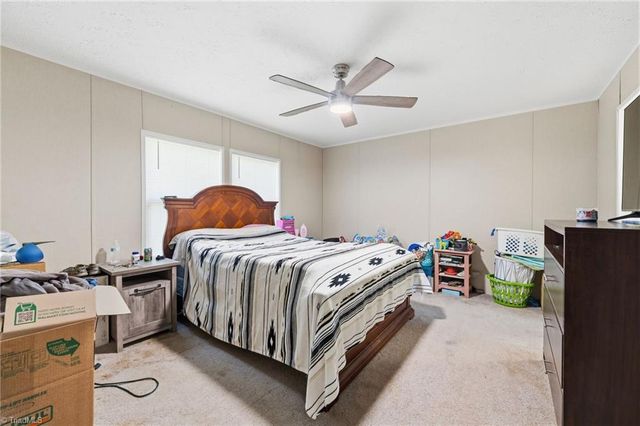 121 Sweetbriar Road, Thomasville, NC 27360