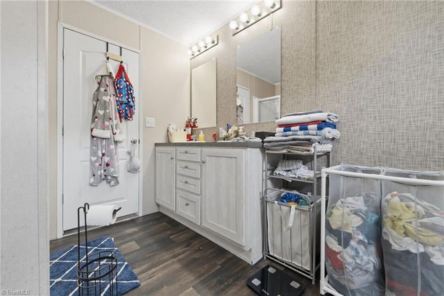 121 Sweetbriar Road, Thomasville, NC 27360