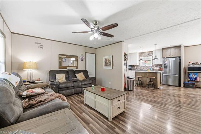 121 Sweetbriar Road, Thomasville, NC 27360