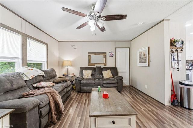 121 Sweetbriar Road, Thomasville, NC 27360