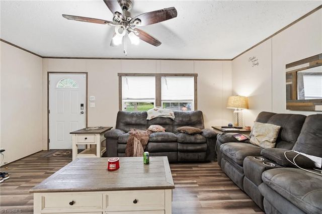 121 Sweetbriar Road, Thomasville, NC 27360